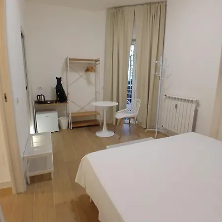 Code Trastevere 4* روما